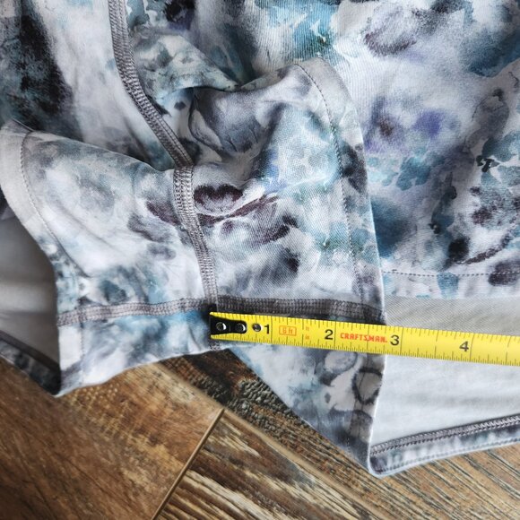 Lululemon Speed Up Mid-Rise Short 3" Lined Kaleidofloral Multi Blue Cast - Picture 13 of 14